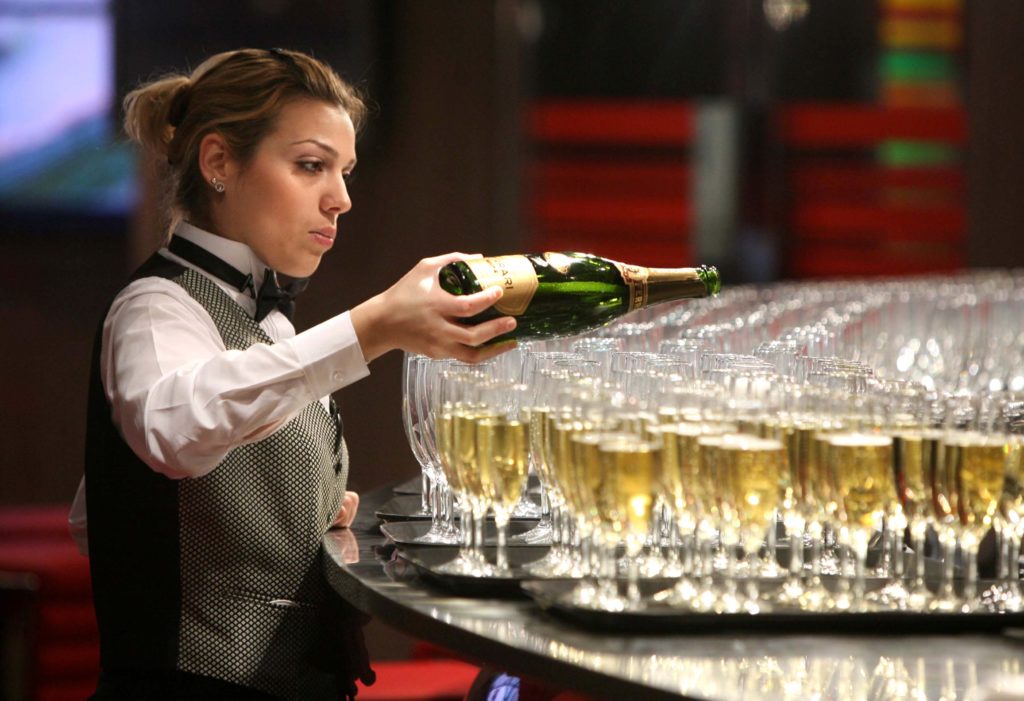 Made In Italy Spumante Batte Champagne Nel 2023 Stappate 936 Milioni