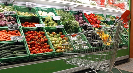 Un'immagine d'archivio di un carrello della spesa in un supermercato della capitale. MARIO DE RENZIS/ANSA/TO