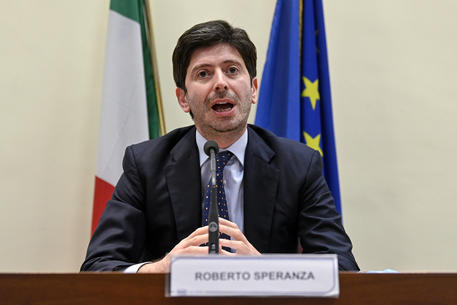 Roberto Speranza, ministro della Salute, il 3 agosto 2020. ANSA/RICCARDO ANTIMIANI