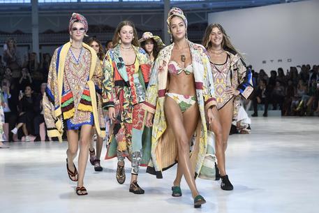 Models present creations by Etro during the Milan Fashion Week, in Milan, Italy, 21 September 2018. The Spring Summer 2019 Women's collections are presented at the Milano Moda Donna from 19 to 23 September. ANSA/FLAVIO LO SCALZO
