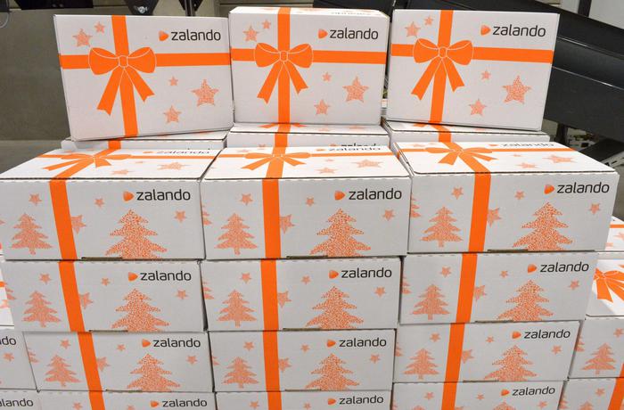 epa03920651 (FILE) A file photo dated 12 December 2012 showing shipments ready to be sent out in the new Zalando logistics center in Erfurt, Germany. According to the company, the centre is, with 120,000 square meters, the largest logistics centre for shoes and fashion in Europe. Reports on 23 October 2013 state German online fashion shop Zalando has reported a strong growth and a turnover increase of some 70 per cent within just one year. The company reportedly achieved a net income of 437 million euro in second quarter 2013, compared with 257 million euro a year before. Half-year 2013  turnover was 809 million euro compared to 471 million euro a year before.  EPA/MARTIN SCHUTT