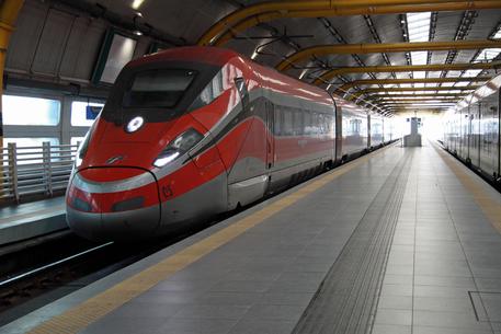 Il primo Frecciarossa 1000 di Trenitalia, eccellenza dell'alta velocità  made in Italy, è arrivato alla stazione dell'aeroporto di Fiumicino proveniente da Venezia Mestre, 9 dicembre 2018. ANSA/ TELENEWS
