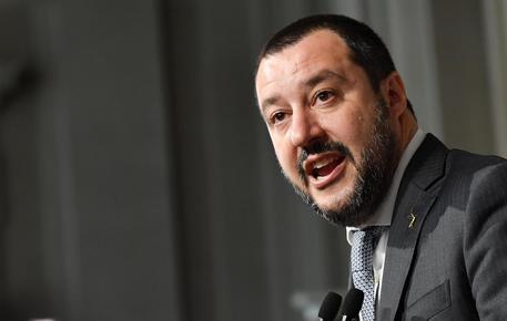 Il segretario della Lega, Matteo Salvini, al termine dell'incontro con il presidente della Repubblica, Sergio Mattarella, al Quirinale, Roma, 5 aprile 2018.    ANSA/ETTORE FERRARI