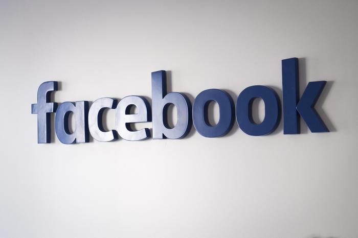 epa06908851 (FILE) - The facebook logo inside the facebook Chalet on the sideline of the 47th annual meeting of the World Economic Forum (WEF) in Davos, Switzerland, 20 January 2017 (reissued 25 July 2018). Facebook has been given a license to setup an office in China even though the company's website has blocked within the country since 2009.  EPA/GIAN EHRENZELLER