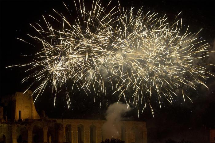 Fireworks lit the night sky during a show held at Circus Maximus as part of New Year's celebrations in Rome, Italy, 01 January 2019. ANSA/ MASSIMO PERCOSSI