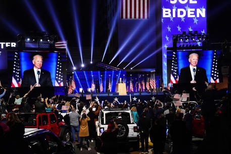 epaselect epa08806516 US President-elect Joe Biden  delivers his victory address after being declared the winner in the 2020 presidential election in Wilmington, Delaware, USA, 07 November 2020. Biden defeated incumbent US President Donald J. Trump.  EPA/JIM LO SCALZO