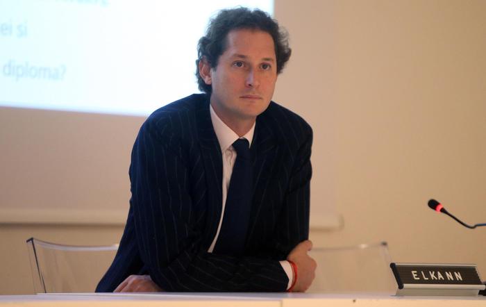 Il vicepresidente della Fondazione Agnelli John Elkann durante la presentazione alla stampa del portale www.eduscopio.it, Milano, 28 novembre 2014.
ANSA / MATTEO BAZZI