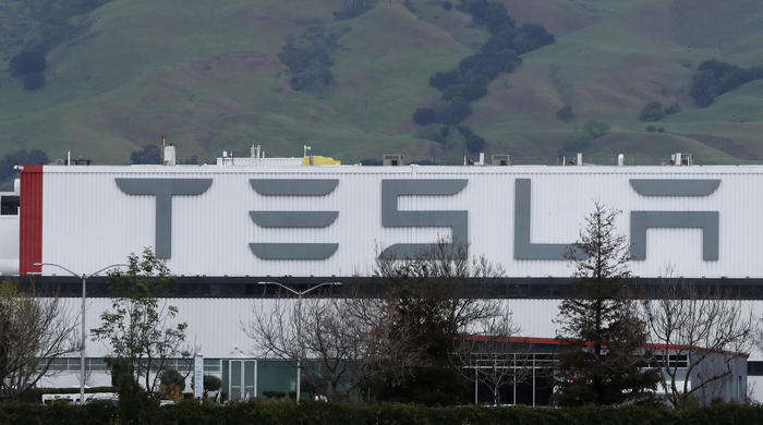 epa08411202 (FILE) - A general view shows the Tesla Inc. main factory in Fremont, California, USA, 18 March 2020 (reissued 09 May 2020). Media reports state on 09 May 2020 that Tesla has been ordered by Alameda County to keep its main plant in the USA closed due to the coronavirus disease (COVID-19) pandemic. Authorities argued that restoring all daily activities too soon could risk in a rapid spike of new coronavirus cases. CEO Elon Musk aimed at reopening the company's factory in Fremont on 08 May 2020 but authorities said it did not meet the requirements for resuming production, media added. The plant has been closed down since 23 March.  EPA/JOHN G. MABANGLO *** Local Caption *** 55964625