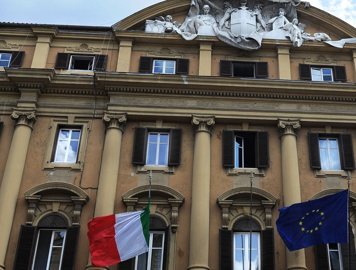 Veduta esterna della sede del Ministero dell'Economia e delle Finanze in via XX settembre a Roma.
 ANSA/CLAUDIO ONORATI