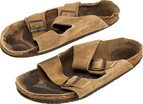 Potete prendermi le foto degli oggetti contenuti in questi link?  

Didascalia: oggetti di Steve Jobs


http://entertainment.ha.com/itm/a-steve-jobs-pair-of-birkenstock-sandals-circa-1980s/a/7159-89099.s?ic3=ViewItem-Auction-Open-BrowseSearchResults-120115&lotPosition=1

http://entertainment.ha.com/itm/a-steve-jobs-black-turtleneck-late-1980s/a/7159-89098.s?ic3=ViewItem-Auction-Open-BrowseSearchResults-120115&lotPosition=0

http://entertainment.ha.com/itm/a-steve-jobs-seiko-wristwatch-circa-1980s/a/7159-89100.s?ic3=ViewItem-Auction-Open-BrowseSearchResults-120115&lotPosition=2

http://entertainment.ha.com/itm/entertainment-and-music/a-steve-jobs-group-of-personally-owned-items-1980s-total-4-items-/a/7159-89101.s?ic4=GalleryView-Thumbnail-071515