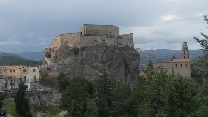 Il castello di Laurenzana (Potenza), in Basilicata