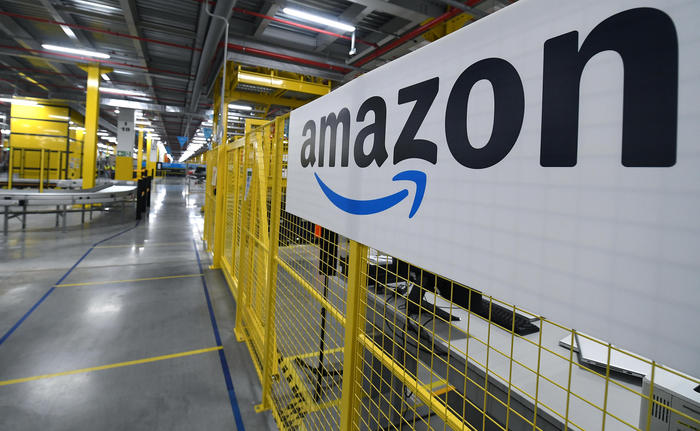 Il nuovo centro di distribuzione Amazon a Colleferro, 5 ottobre 2020.   ANSA/ETTORE FERRARI