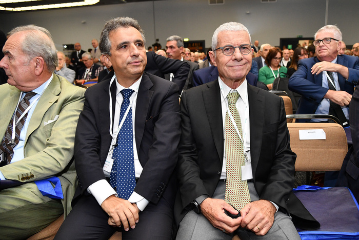 Giuseppe Boccuzzi (S) direttore generale Fondo Interbancario e Salvatore Maccarone presidente Fondo Interbancario, a margine dell?assemblea straordinaria di banca Carige, per l?aumento di capitale e il salvataggio dell?istituto di credito ligure presso il Tower Genova Airport. Genova, 20 settembre 2019.
ANSA/LUCA ZENNARO