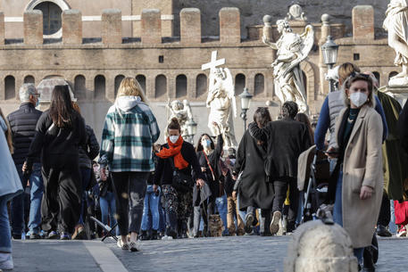 Daily life before the new Coronavirus Covid-19 measures come into force in the centre of Rome, Italy, 13 March 2021. Italy is set to impose a new lockdown in most regions amid a sharp rise in Coronavirus cases.
ANSA/GIUSEPPE LAMI