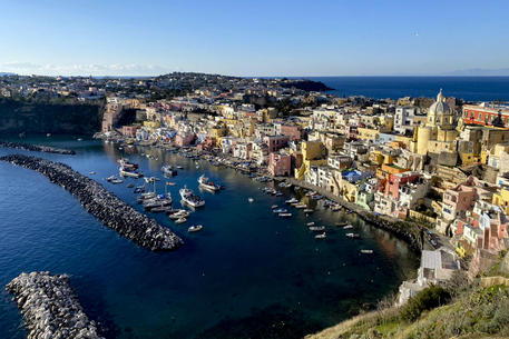 Una veduta dell'isola di Procida. L'isola del golfo di Napoli sara' capitale italiana della cultura per l'anno 2022, 18  gennaio 2021
 ANSA/CIRO FUSCO