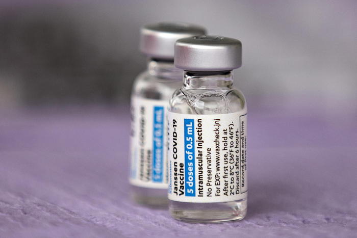 Vials of the Janssen (Pharmaceutical Companies of Johnson & Johnson) vaccine against Covid-19 are displayed during a vaccination operation organized by St. John's Well Child and Family Center in Los Angeles, California, USA, 25 March 2021. ANSA/ETIENNE LAURENT