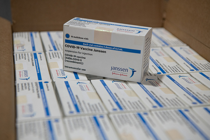 Vaccino Johnson & Johnson: stasera la distribuzione delle prime 184 mila dosi