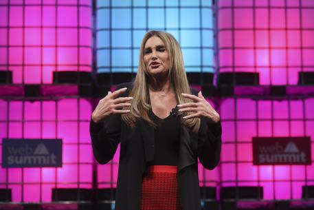 epa06318289 US Caitlyn Jenner, Olympian and Advocate of Transgender Rights speaks on the fourth and last day of the 7th Web Summit in Lisbon, Portugal, 09 November 2017. The annual technology and internet conference attracts over 60,000 attendees from more than 100 countries, according to the organizers.  EPA/MIGUEL A. LOPES