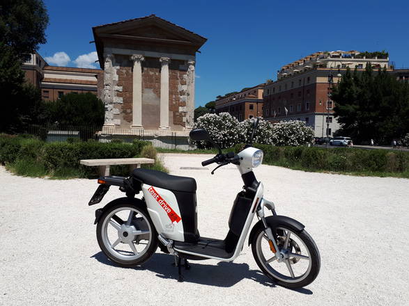 Lo scooter elettrico Askoll eS3. Roma, 8 luglio 2018. ANSA/STEFANO SECONDINO