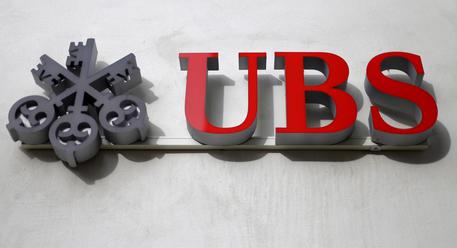 epa07307011 The logo of Swiss investment bank and financial services company UBS is seen at a bank's branch in St. Moritz, Switzerland, 29 November 2018 (issued 21 January 2019). UBS is to publish their 4th quarter 2018 results on 22 January 2019.  EPA/MATTIA SEDDA