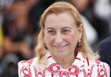 epa05981069 Producer Miuccia Prada poses during the photocall for Carne y Arena (Virtually Present, Physically Invisible) at the 70th annual Cannes Film Festival, in Cannes, France, 22 May 2017. The movie is presented out of competition at the festival which runs from 17 to 28 May.  EPA/IAN LANGSDON