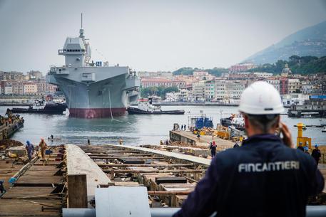 Un  momento del varo della nave militare Trieste, costruita alla Fincantieri di Castellammare di Stabia, 25 Maggio 2019. ANSA/CESARE ABBATE