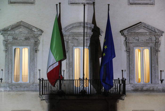 Una veduta di Palazzo Chigi durante la  riunione del  Consiglio dei ministri, Roma, 12 Gennaio 2021. ANSA/GIUSEPPE LAMI.