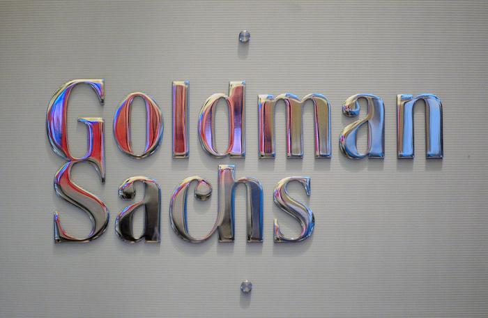 epa05113195 (FILE) A file photo dated 19 January 2011 showing a sign at the Goldman Sachs booth on the floor of the New York Stock Exchange after the Opening Bell in New York, New York, USA. Goldman Sachs released their 4th quarter and full year results on 20 January 2016, saying their net revenues stood at 33.82 billion USD and net earnings of 6.08 billion USD for the year ended 31 December 2015. Fourth quarter net revenues were 7.27 billion USD and net earnings were 765 million USD.  EPA/JUSTIN LANE