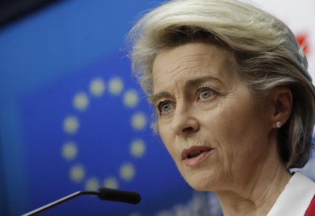 epa09272385 President of the European Commission Ursula von der Leyen talks about a possible agreement on the Airbus-Boeing issue of the 17-year trade dispute between the EU and the US over aircraft subsidies during a press conference of a EU-Canada Summit at the European Council in Brussels, Belgium, 15 June 2021.  EPA/OLIVIER HOSLET