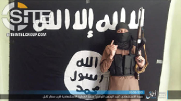 Un fermo immagine tratto da un video dell'Isis mostra uno degli attentatori dell'aeroporto di Kabul, 26 agosto 2021.  L'Isis ha pubblicato la foto di uno dei kamikaze di Kabul. Lo riferisce il Site ANSA/SITE Intelligence Group EDITORIAL USE ONLY NO SALES