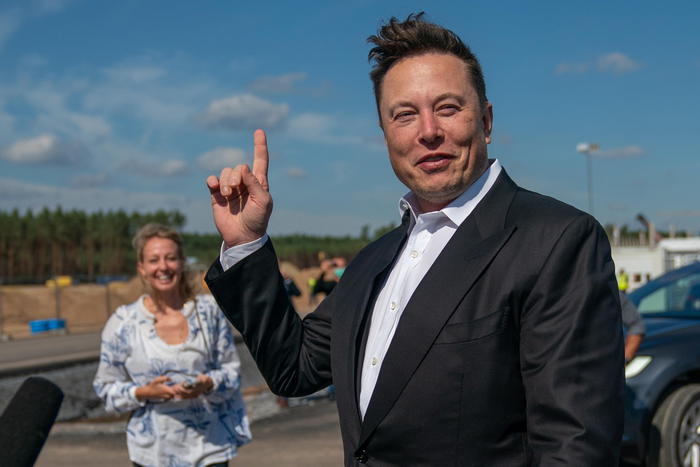 (FILE) - Tesla and SpaceX CEO Elon Musk (R) gives a statement at the construction site of the Tesla Giga Factory in Gruenheide near Berlin, Germany, 03 September 2020. ANSA/ALEXANDER BECHER