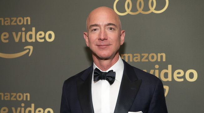 Amazon, Bezos lascia a sorpresa il ruolo di Ceo ma rimane presidente