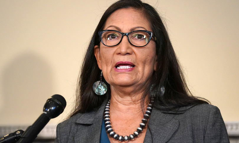 Usa, Biden sceglie Deb Haaland a capo dell’Interno