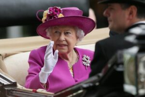 Pandora Papers, lo scandalo sfiora la Regina Elisabetta