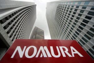 Nomura, il colosso bancario giapponese perde due miliardi: crollo a Tokyo