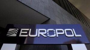 Mafia, Europol invita a non abbassare la guardia: “Le organizzazioni criminali puntano ai soldi del Recovery Fund”