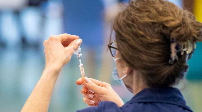 Vaccini, Pfizer fornirà 75 milioni di dosi all’Ue nel secondo trimestre