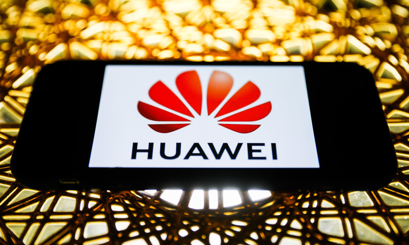 Usa, ultimo colpo di Trump a Huawei: il Dipartimento revoca alcune licenze di vendita