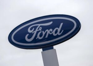 Ford lancia un obiettivo ambizioso: produrre veicoli a guida autonoma entro l’anno