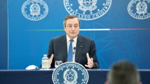Draghi: “attendiamo il balzo dell’economia ma per la crescita serve il Pnrr”