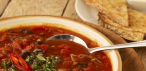 Versatile e completa: la zuppa torna a conquistare gli italiani