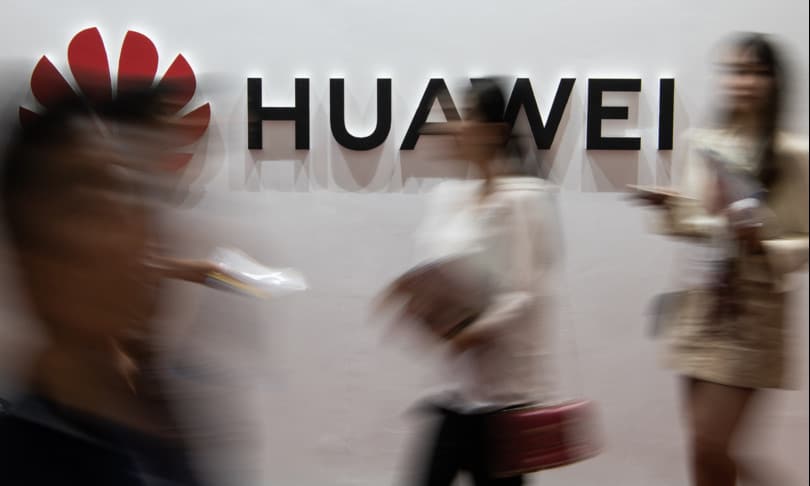Huawei si svincola dagli Usa: produrrà da sola i chip in un centro a Shangai