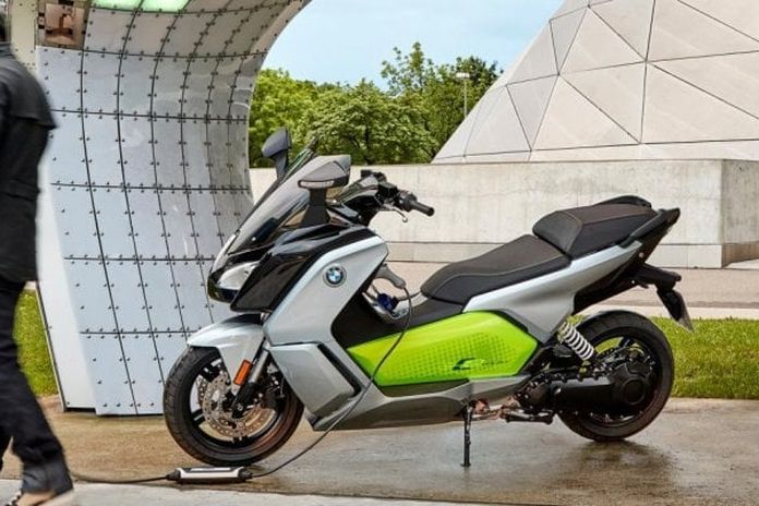 Ecobonus, ora si può accedere ai contributi per acquistare moto e scooter elettrici o ibridi
