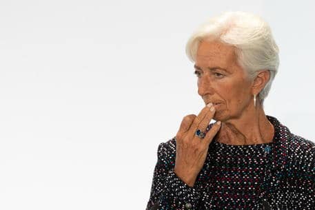Bce, Lagarde apre alla revisione dell’obiettivo di inflazione