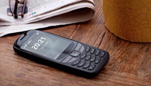 Nokia cavalca l’onda della nostalgia e rilancia il 6310