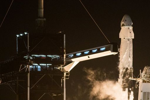 Usa, è stata lanciata la capsula spaziale di Elon Musk