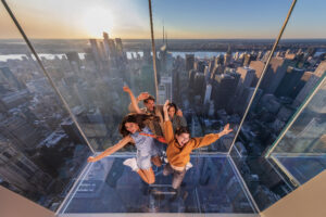 New York, il nuovo grattacielo con ponti trasparenti: biglietti in vendita