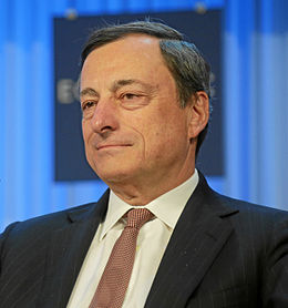 La Bce lima le stime di crescita, il Qe finirà il 31 dicembre.