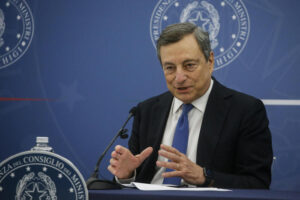 Misure anti-Covid, Draghi: “molti problemi derivano dai no vax. Serve fiducia ed unità”