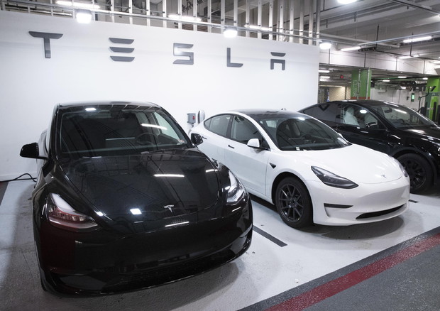 Tesla, recupero delle vendite in Cina ma sotto record di marzo